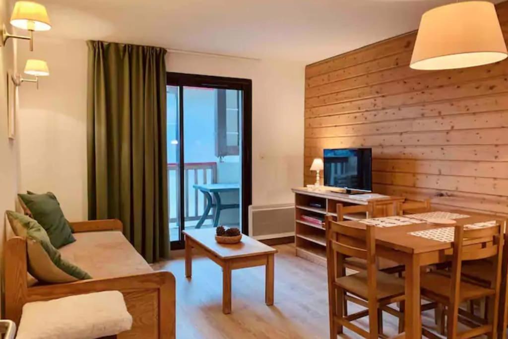 Charmant T3 Avec Vue Montagne Et Parking Privatif Font-Romeu-Odeillo-Via Bagian luar foto